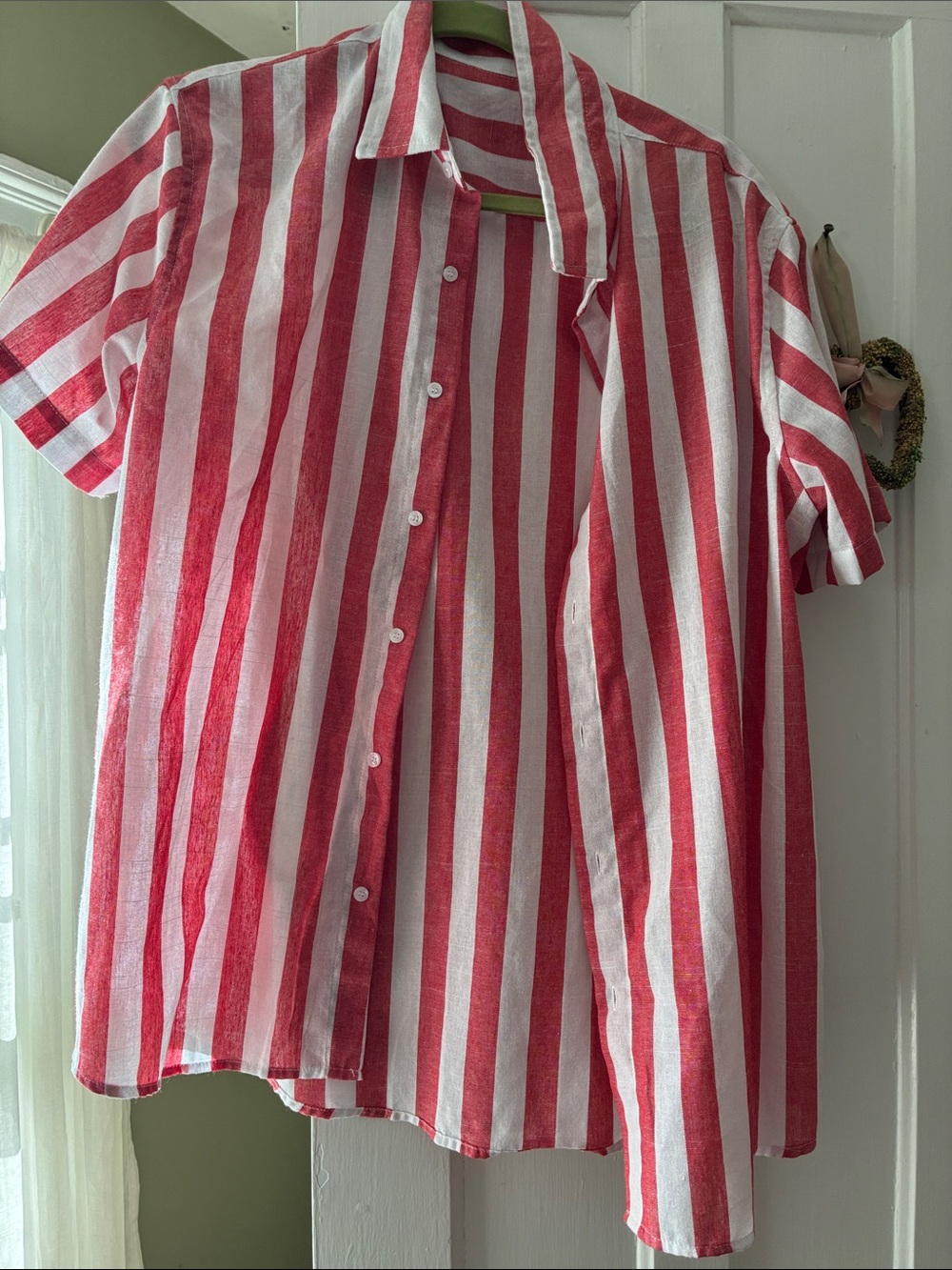 Men's Red & White Striped Short-Sleeve Button-Down Shirt